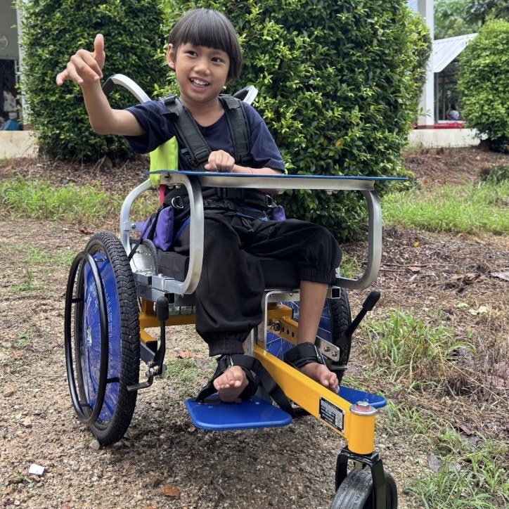 A custom fitted wheelchair recipient